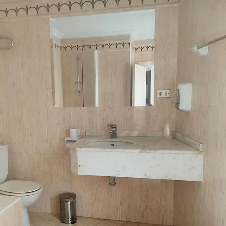 Triple Familiar Lauaxeta Hotel Mungia