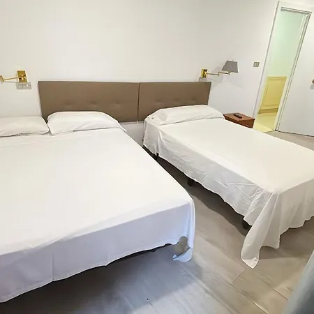 Triple Familiar Lauaxeta Hotel Mungia