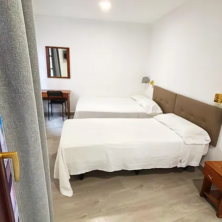 Triple Familiar Lauaxeta Hotel 2*